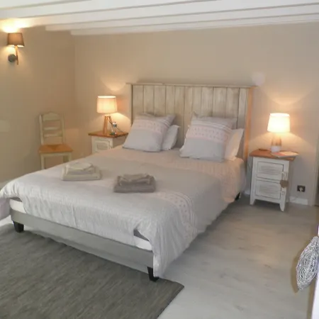 Au Clos De Launay D'hotes 3*