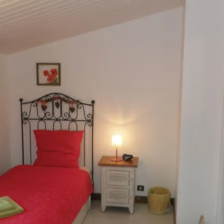 Au Clos De Launay D'hotes 3*