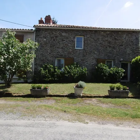 Au Clos De Launay D'hotes 3*