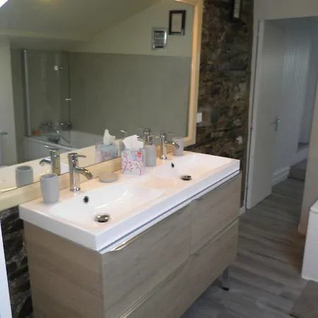 Au Clos De Launay D'hotes 3*