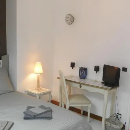 Au Clos De Launay D'hotes 3*