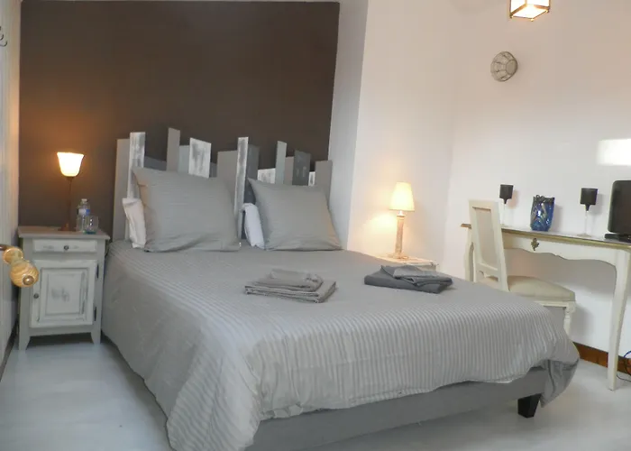 Au Clos De Launay D'hotes